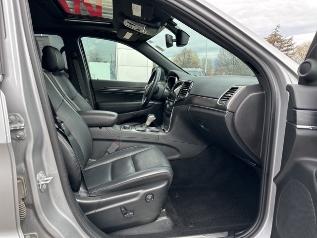 Vehicle image 14 of 29