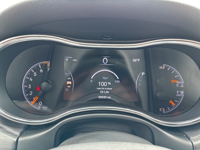 Vehicle image 25 of 29