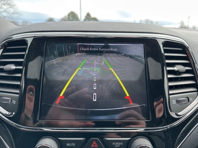 Vehicle image 21 of 29