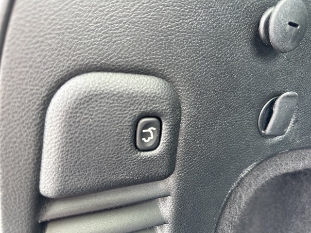 Vehicle image 7 of 29