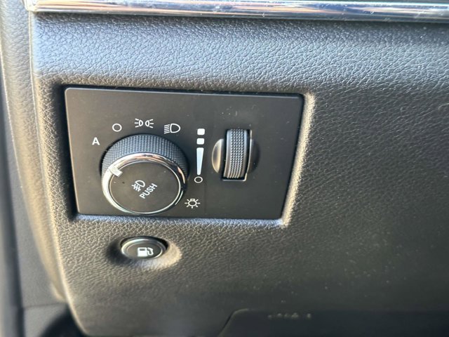 Vehicle image 20 of 36