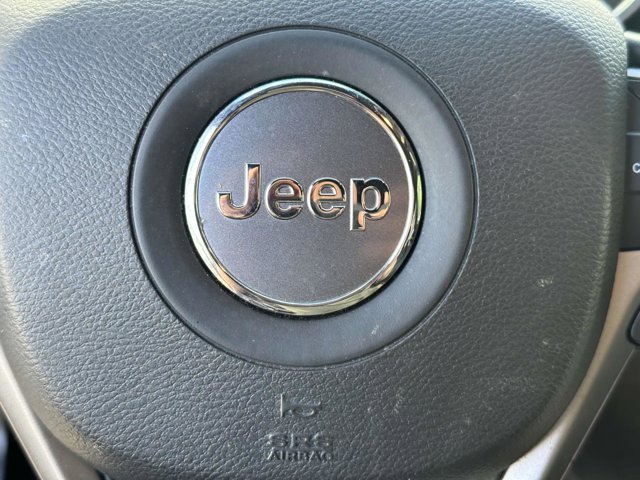 Vehicle image 21 of 36