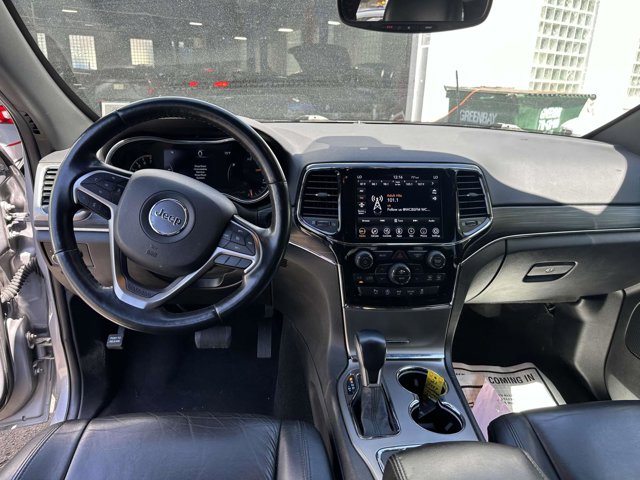 Vehicle image 18 of 36
