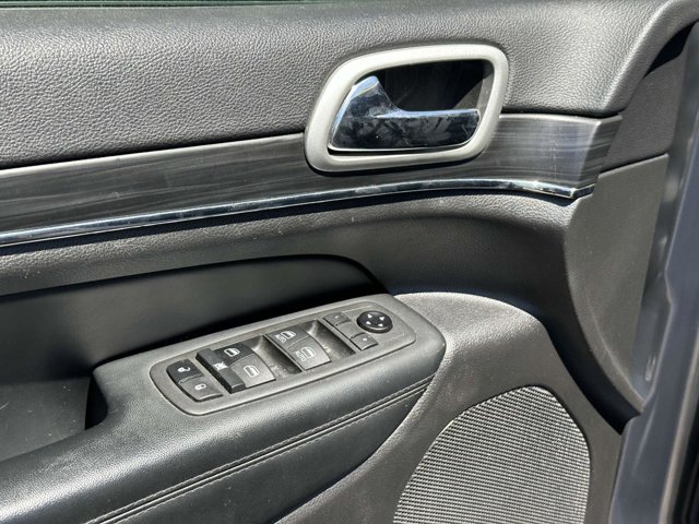 Vehicle image 13 of 36