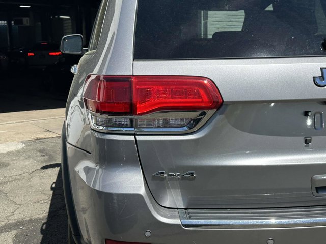 Vehicle image 11 of 36