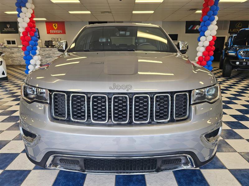 2021 Jeep Grand Cherokee Limited Image 2 of 28