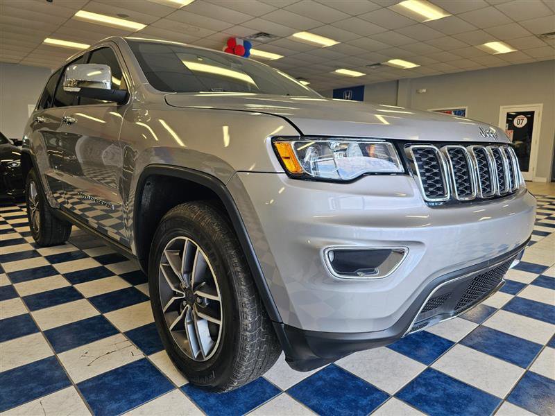 2021 Jeep Grand Cherokee Limited Image 3 of 28