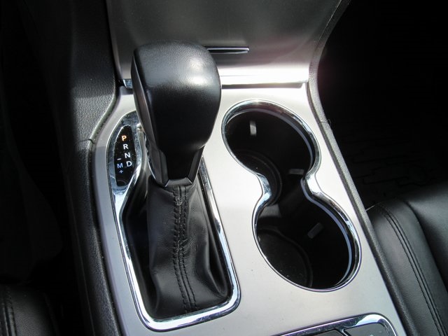 Vehicle image 29 of 44