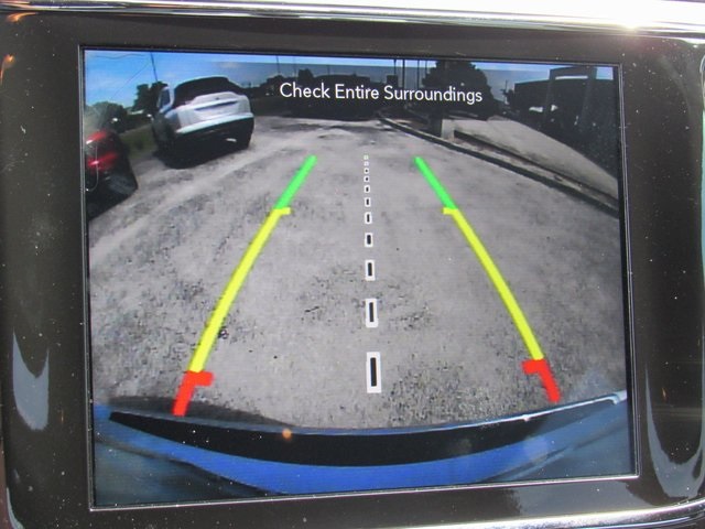 Vehicle image 27 of 44