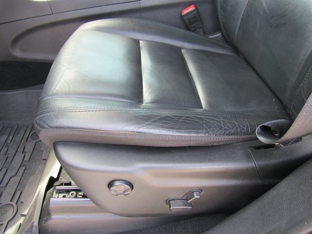 Vehicle image 23 of 44
