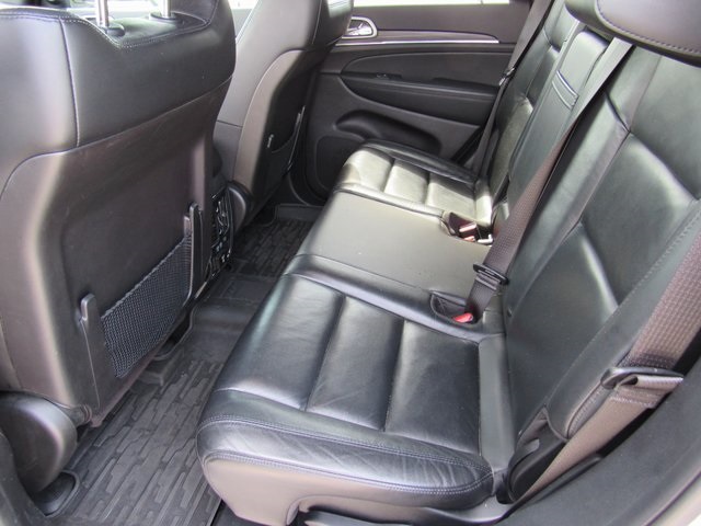 Vehicle image 19 of 44