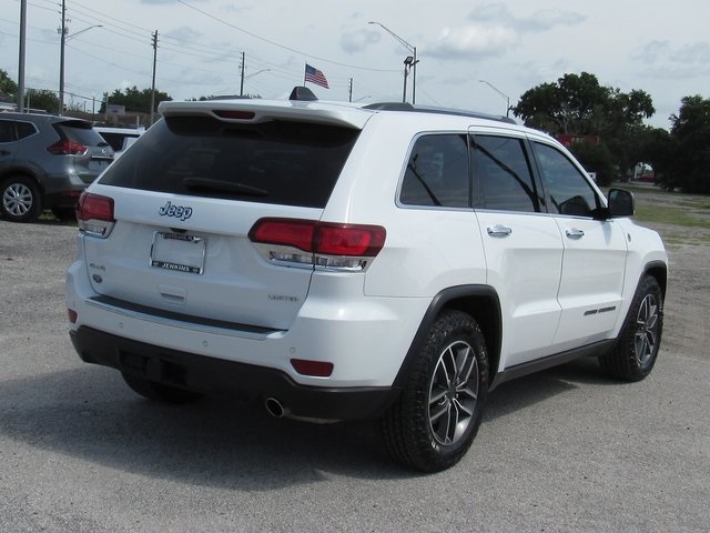 Vehicle image 9 of 44