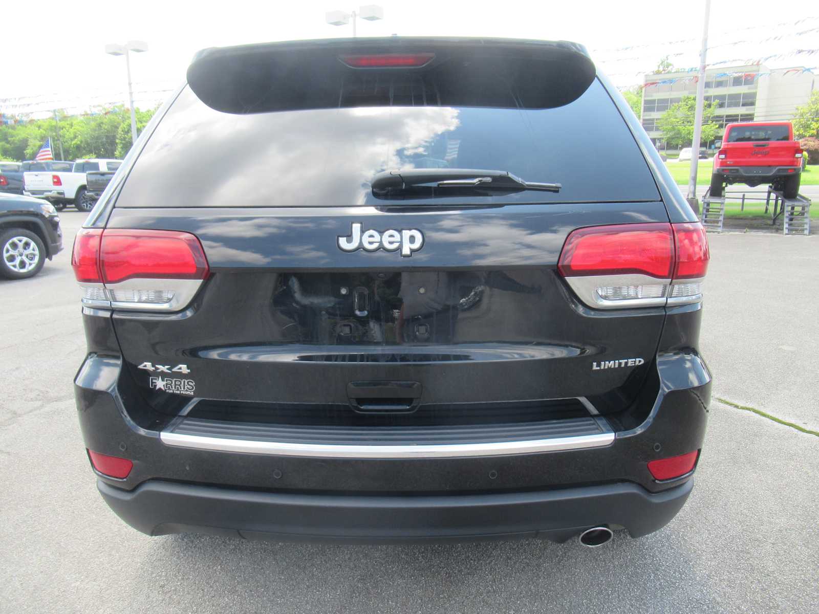 Vehicle image 8 of 45