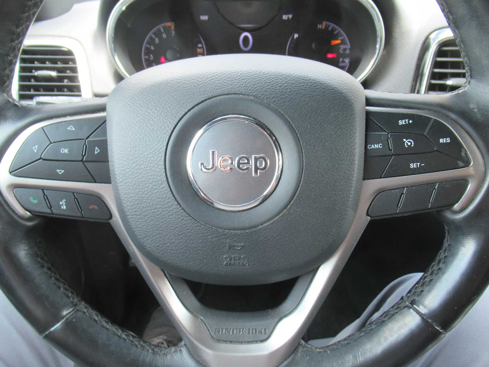 Vehicle image 21 of 45
