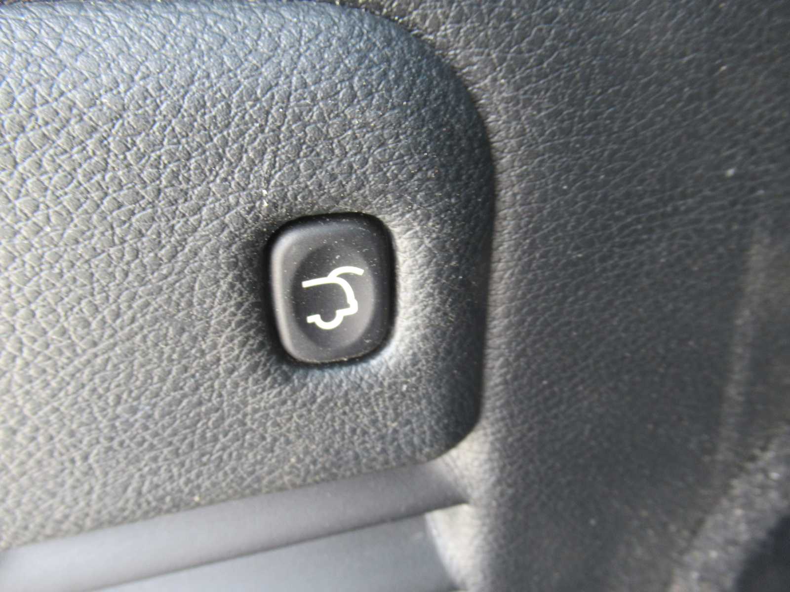 Vehicle image 9 of 45