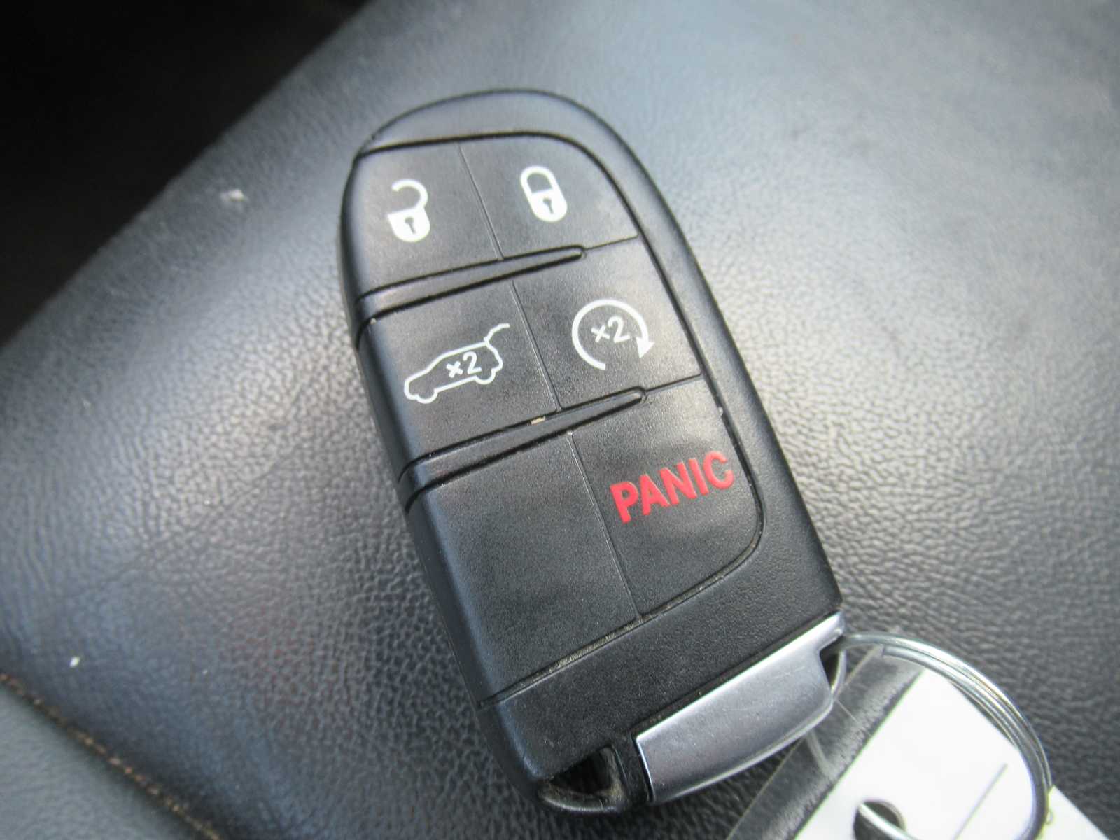 Vehicle image 41 of 45