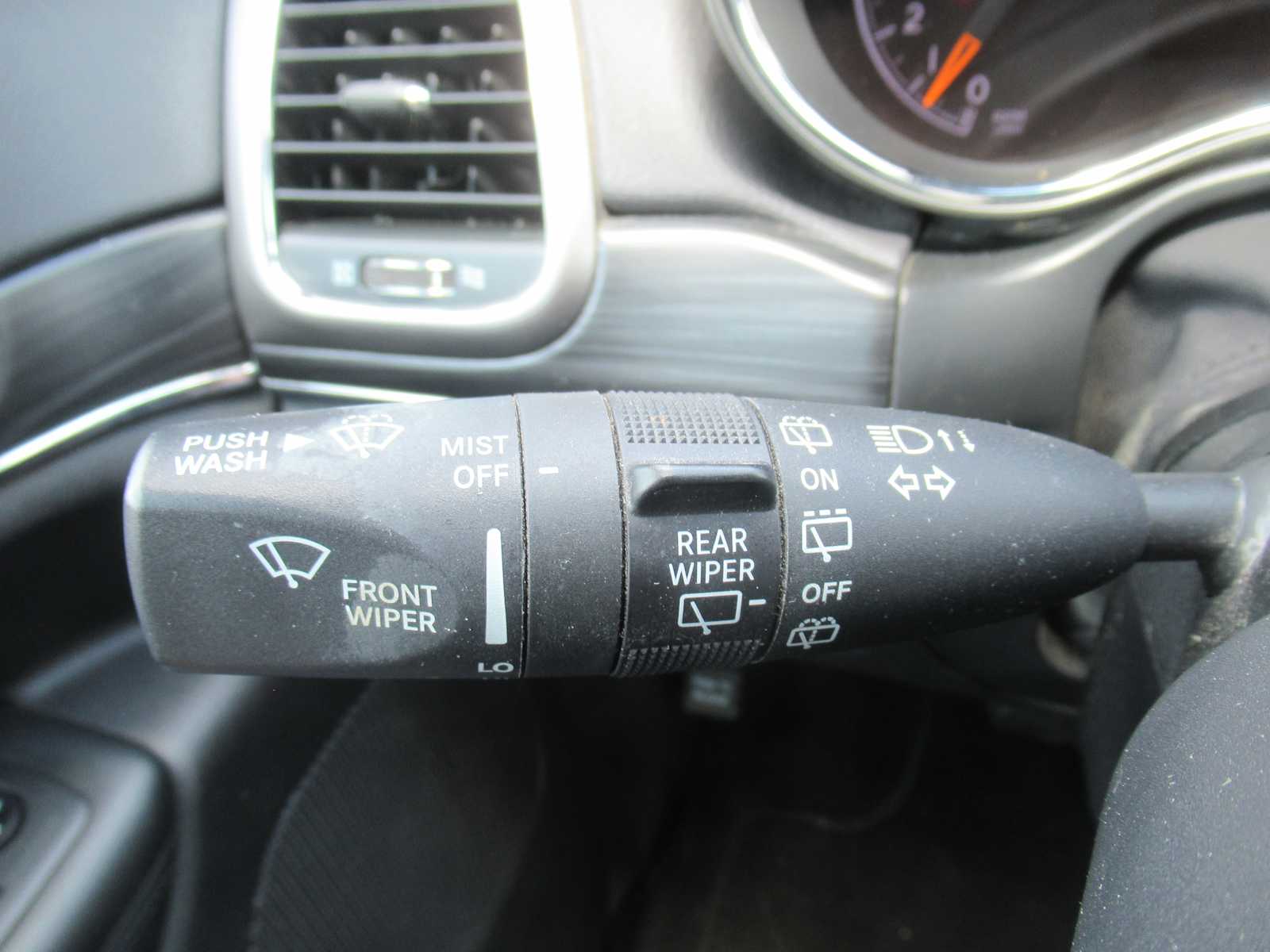 Vehicle image 26 of 45
