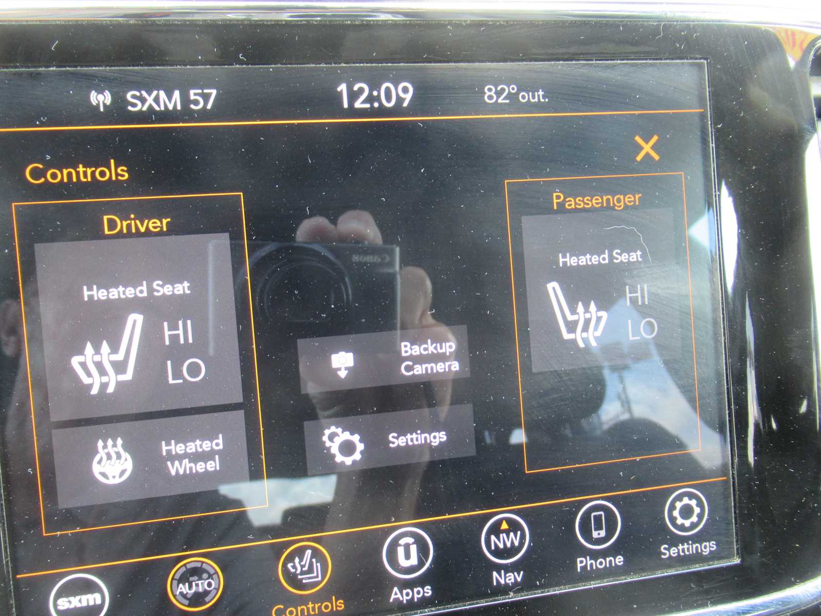 Vehicle image 33 of 45
