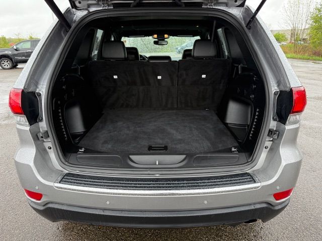 Vehicle image 39 of 40