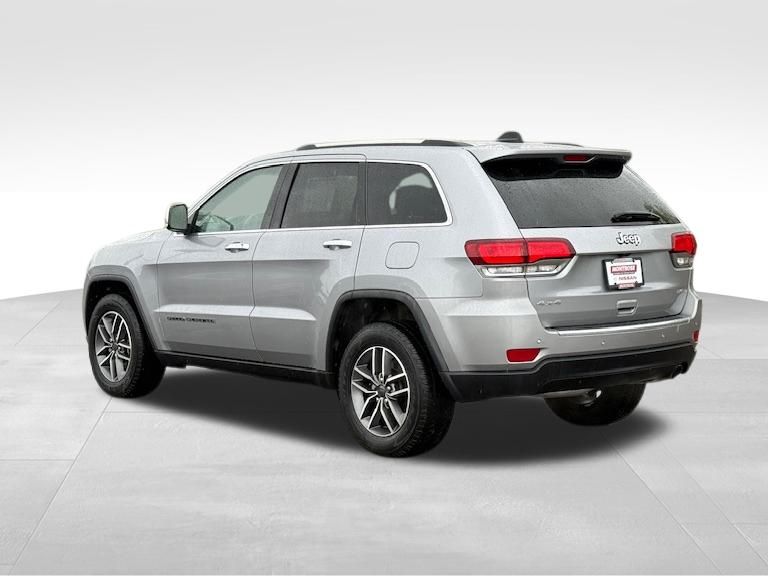 Vehicle image 10 of 40