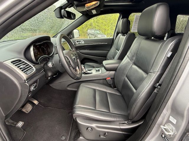 Vehicle image 14 of 40