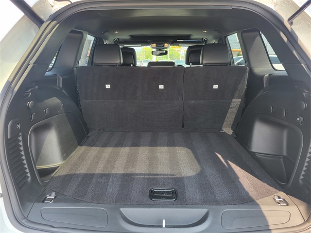 Vehicle image 18 of 36