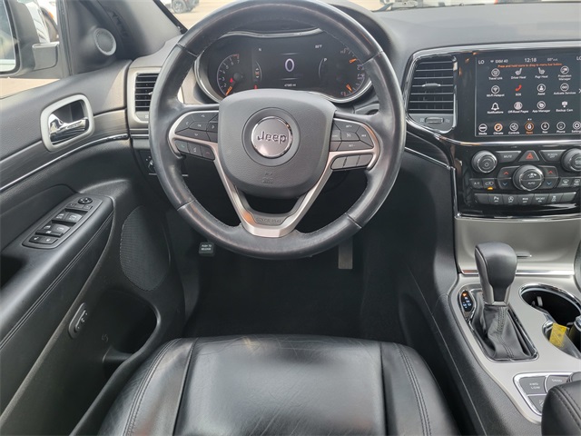 Vehicle image 27 of 36
