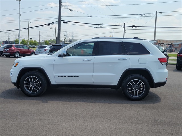 Vehicle image 10 of 36