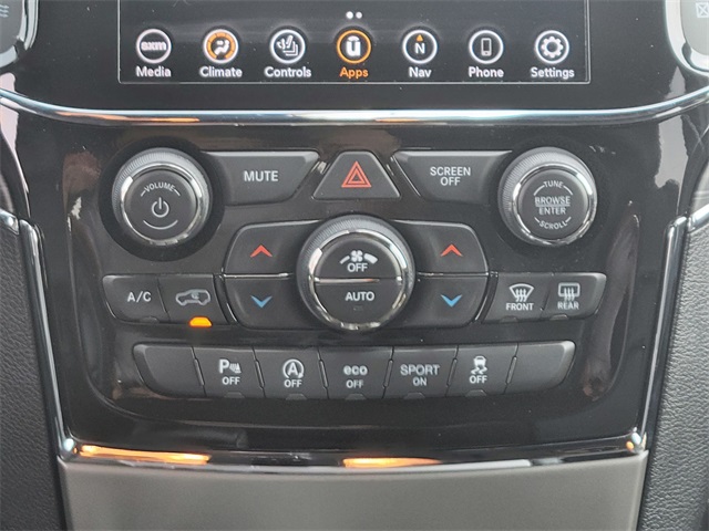 Vehicle image 25 of 36