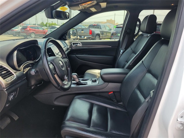 Vehicle image 15 of 36
