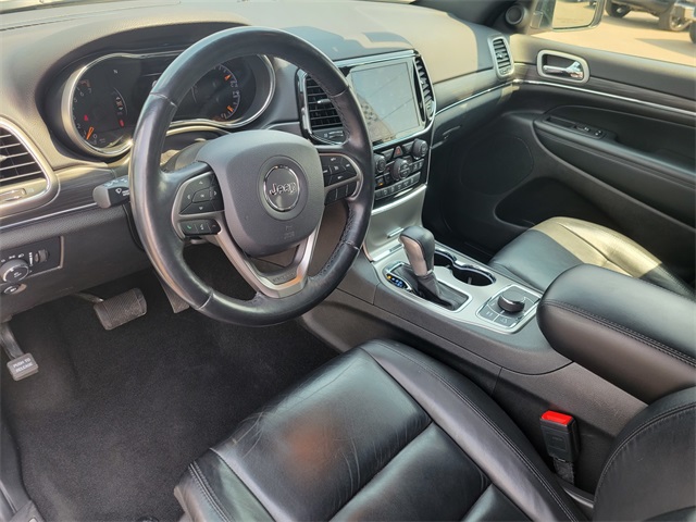 Vehicle image 14 of 36