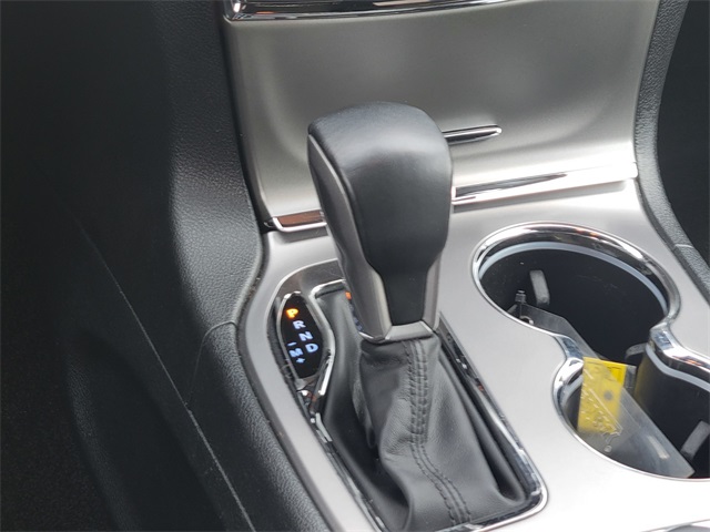 Vehicle image 26 of 36