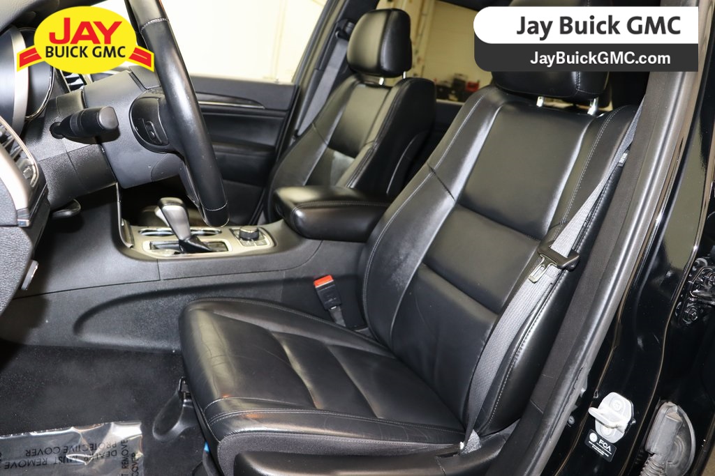 Vehicle image 9 of 34