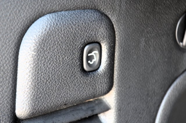 Vehicle image 11 of 58