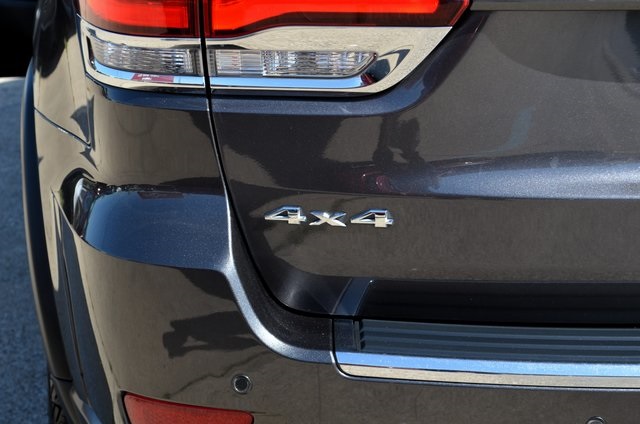 Vehicle image 12 of 58