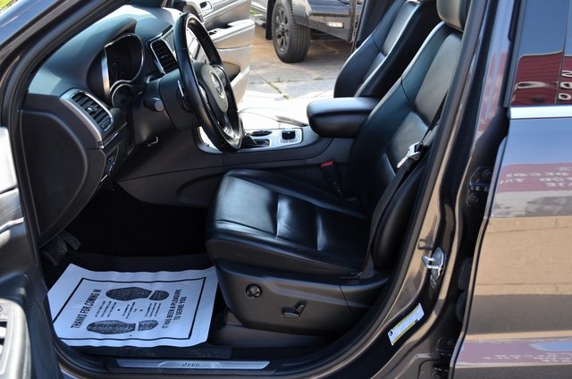Vehicle image 19 of 58