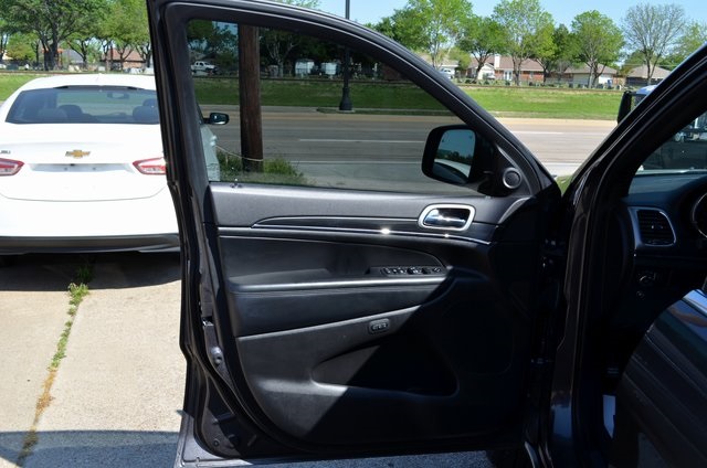 Vehicle image 15 of 58