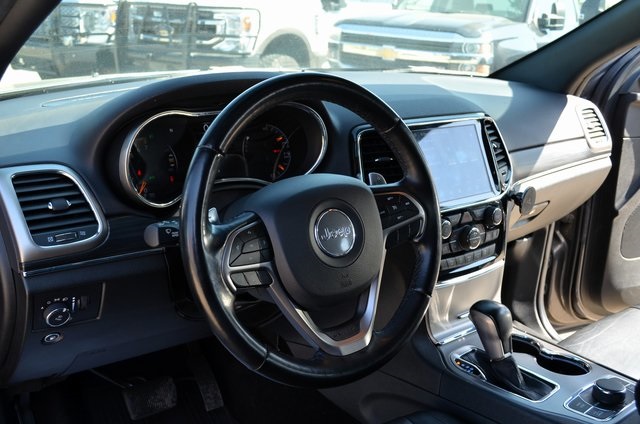 Vehicle image 21 of 58