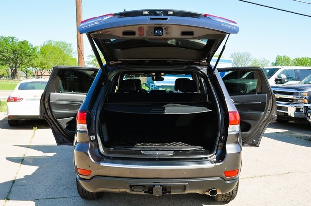 Vehicle image 9 of 58