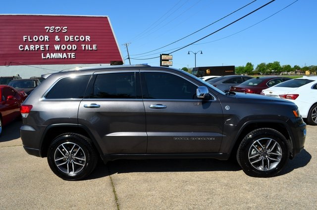 Vehicle image 4 of 58