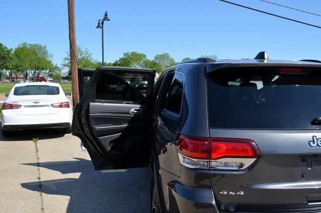 Vehicle image 43 of 58
