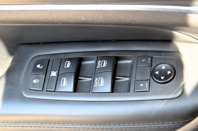 Vehicle image 16 of 58