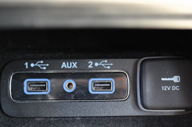 Vehicle image 40 of 58