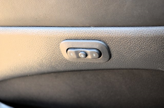 Vehicle image 17 of 58