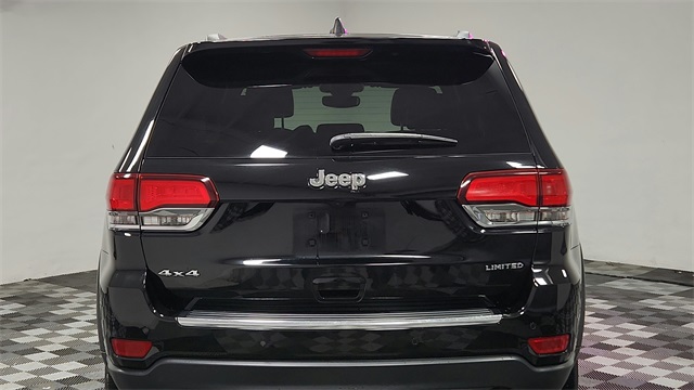 Vehicle image 8 of 27