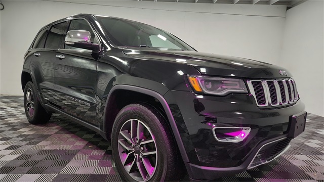 Vehicle image 3 of 27