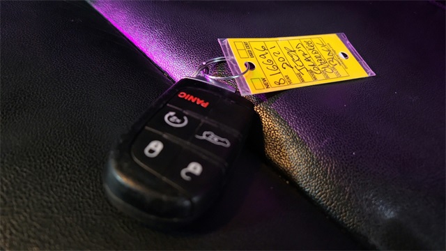 Vehicle image 16 of 27
