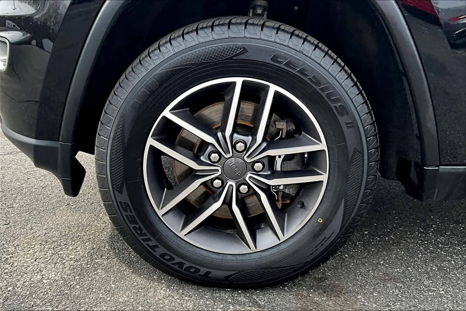 Vehicle image 7 of 35