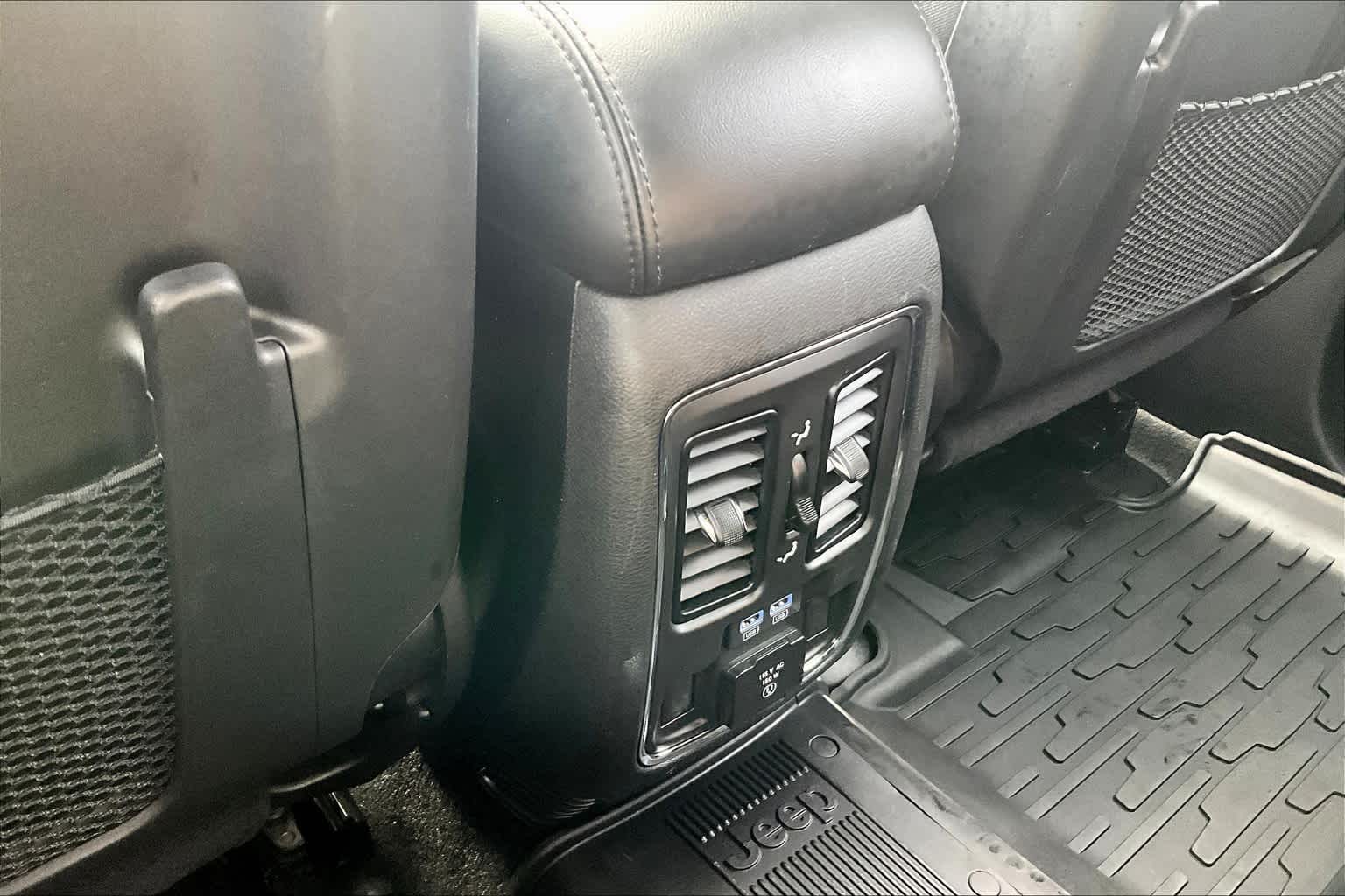 Vehicle image 28 of 35