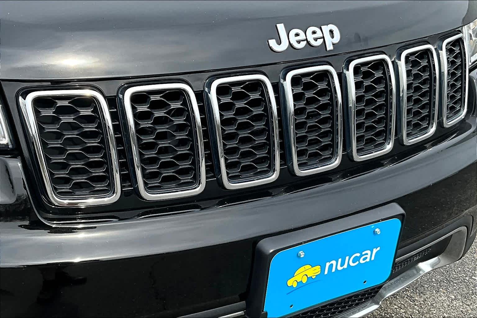 Vehicle image 31 of 35